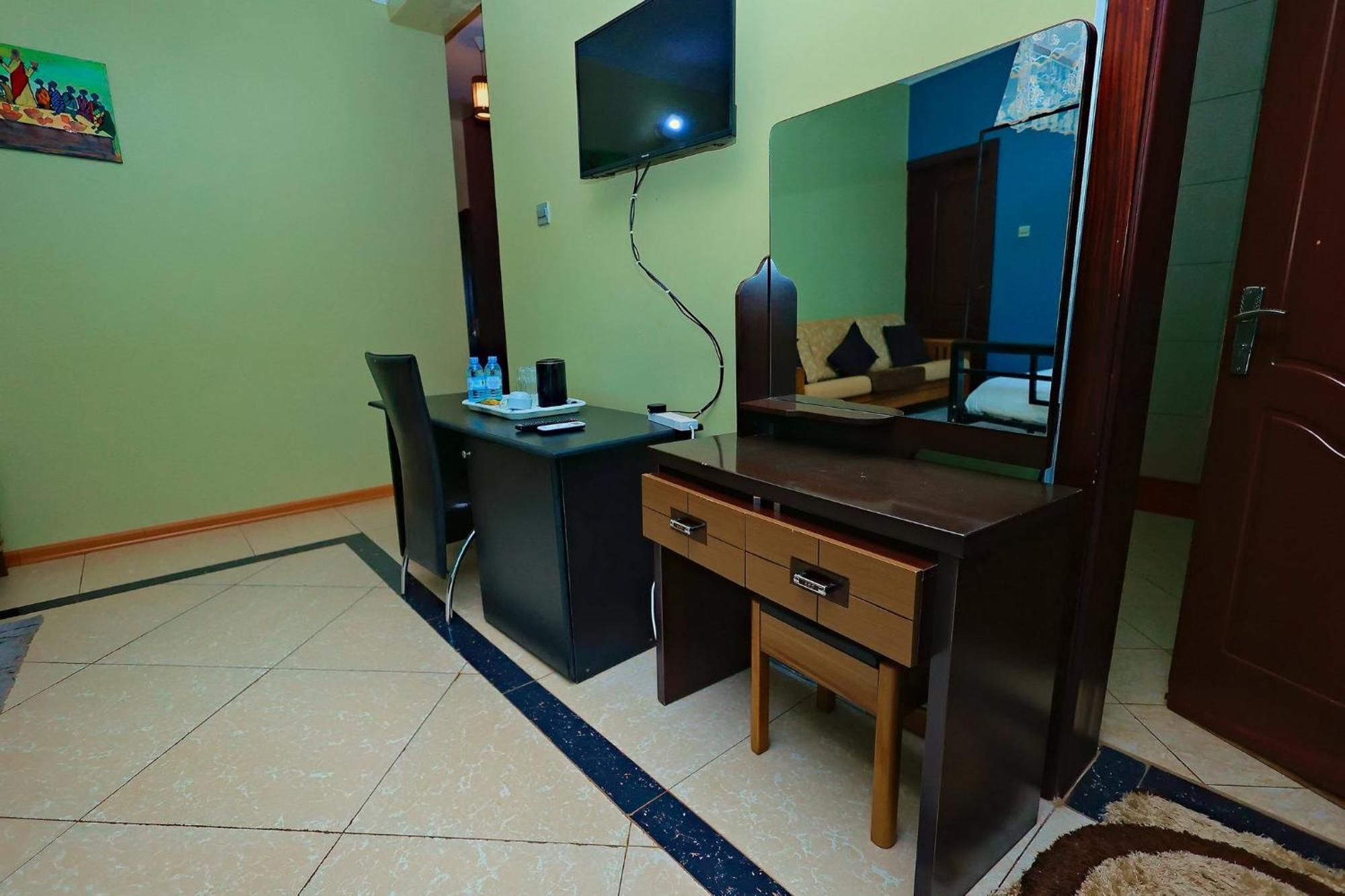 Shine Country Resort Hotel Naziba ภายนอก รูปภาพ