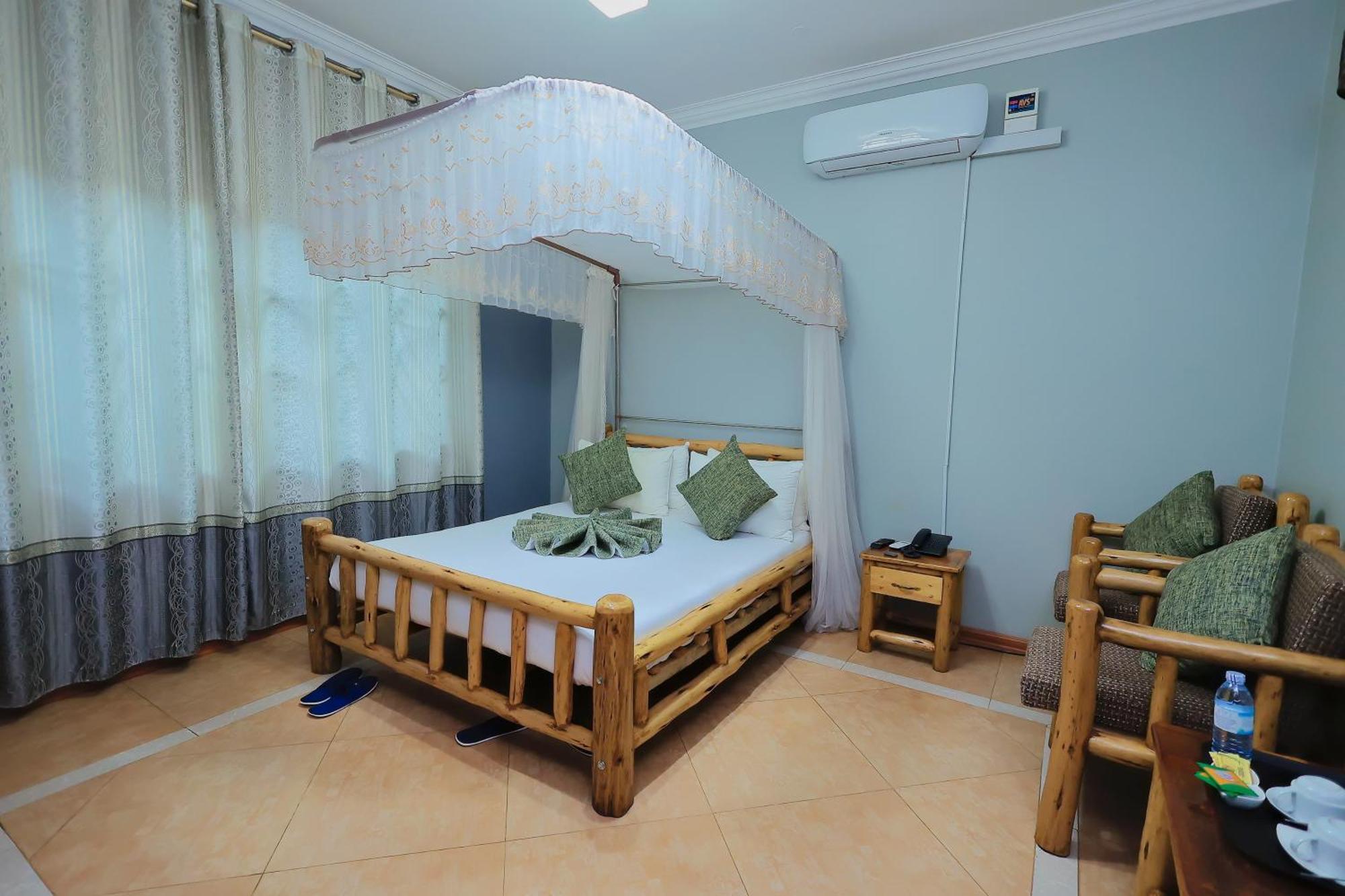 Shine Country Resort Hotel Naziba ภายนอก รูปภาพ